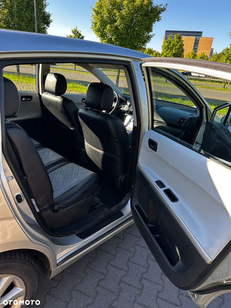 Toyota Corolla Verso 1.8 Prestige + 7os MM - 12