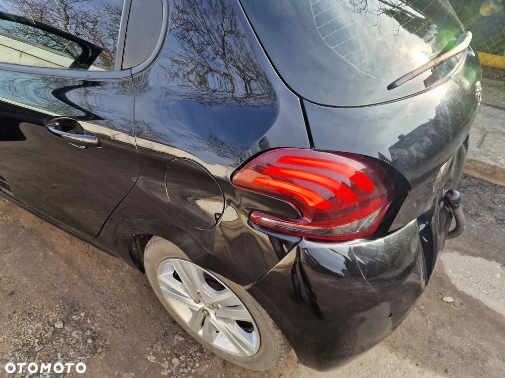 Peugeot 208 1.2 PureTech Style - 22