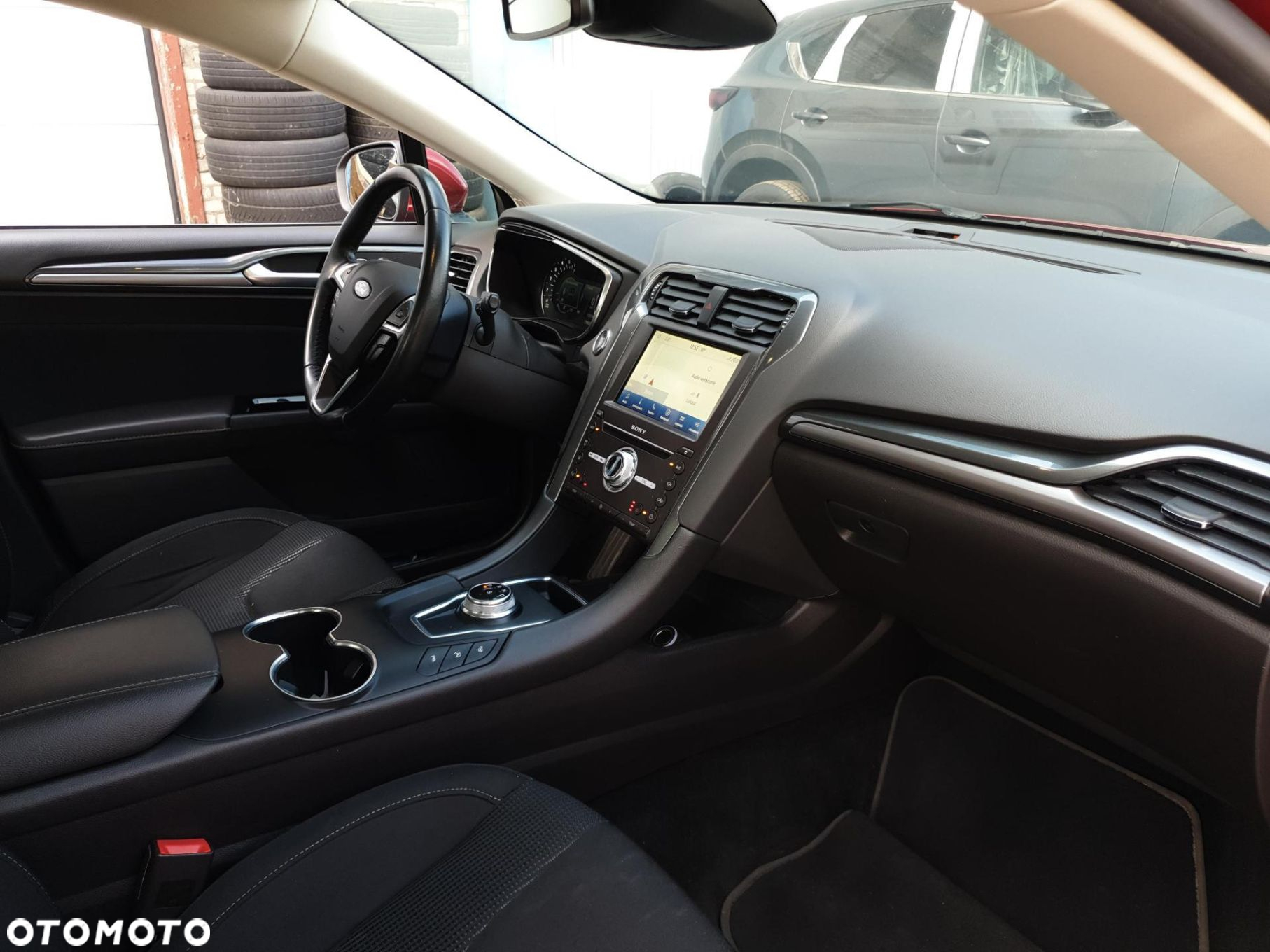 Ford Mondeo 2.0 EcoBlue Titanium - 26