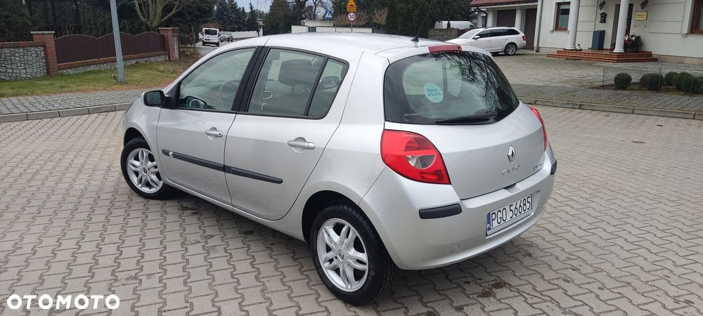Renault Clio - 5