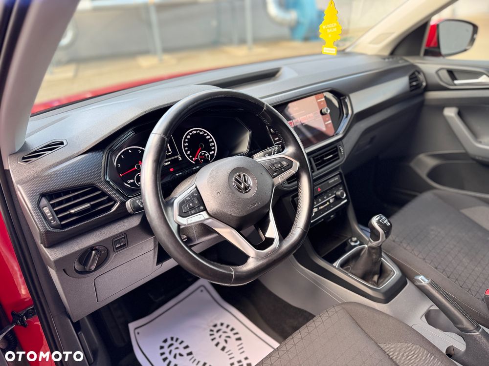 Volkswagen T-Cross - 18