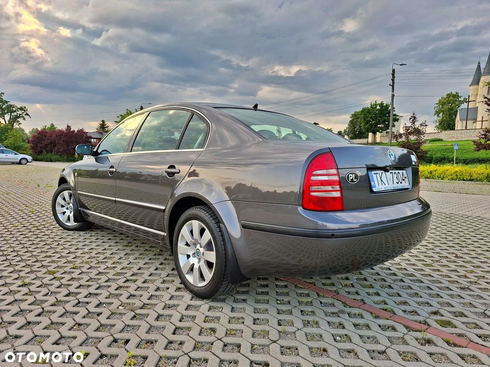 Skoda Superb 1.8T Elegance - 5