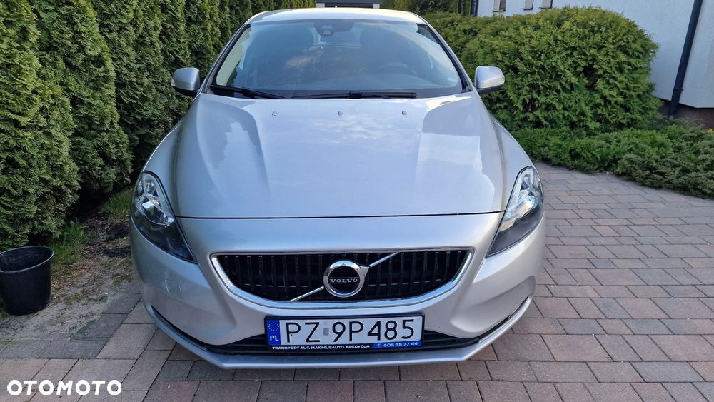 Volvo V40 D2 Momentum - 2