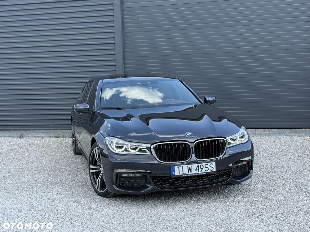 BMW Seria 7 750Li xDrive - 9