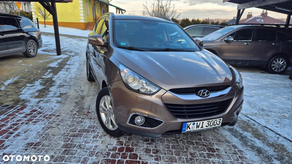 Hyundai ix35 1.7 CRDi 2WD blue Finale Gold - 2