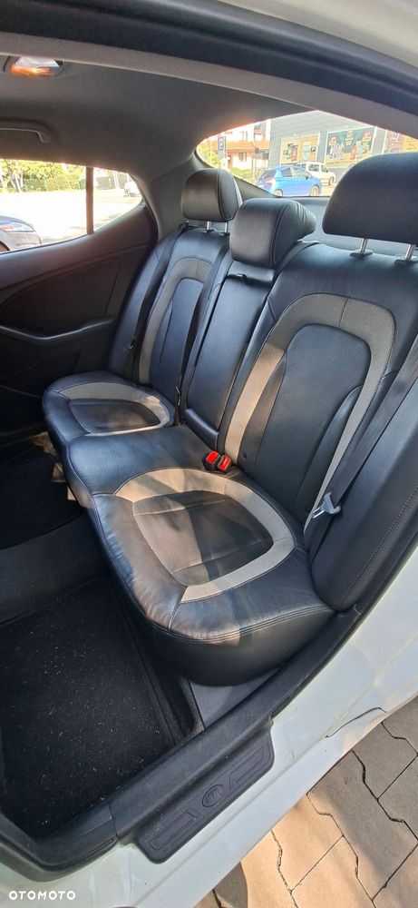Kia Optima - 13