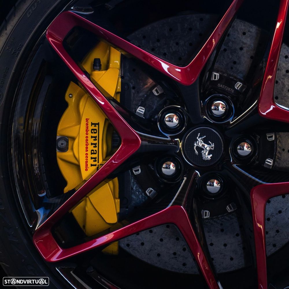 Ferrari Roma 3.9 Twin-Turbo V8 - 13