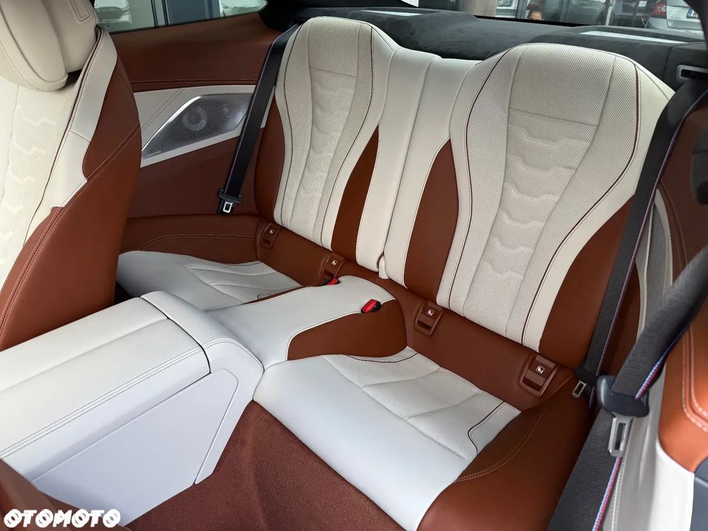 BMW Seria 8 M850i xDrive - 34