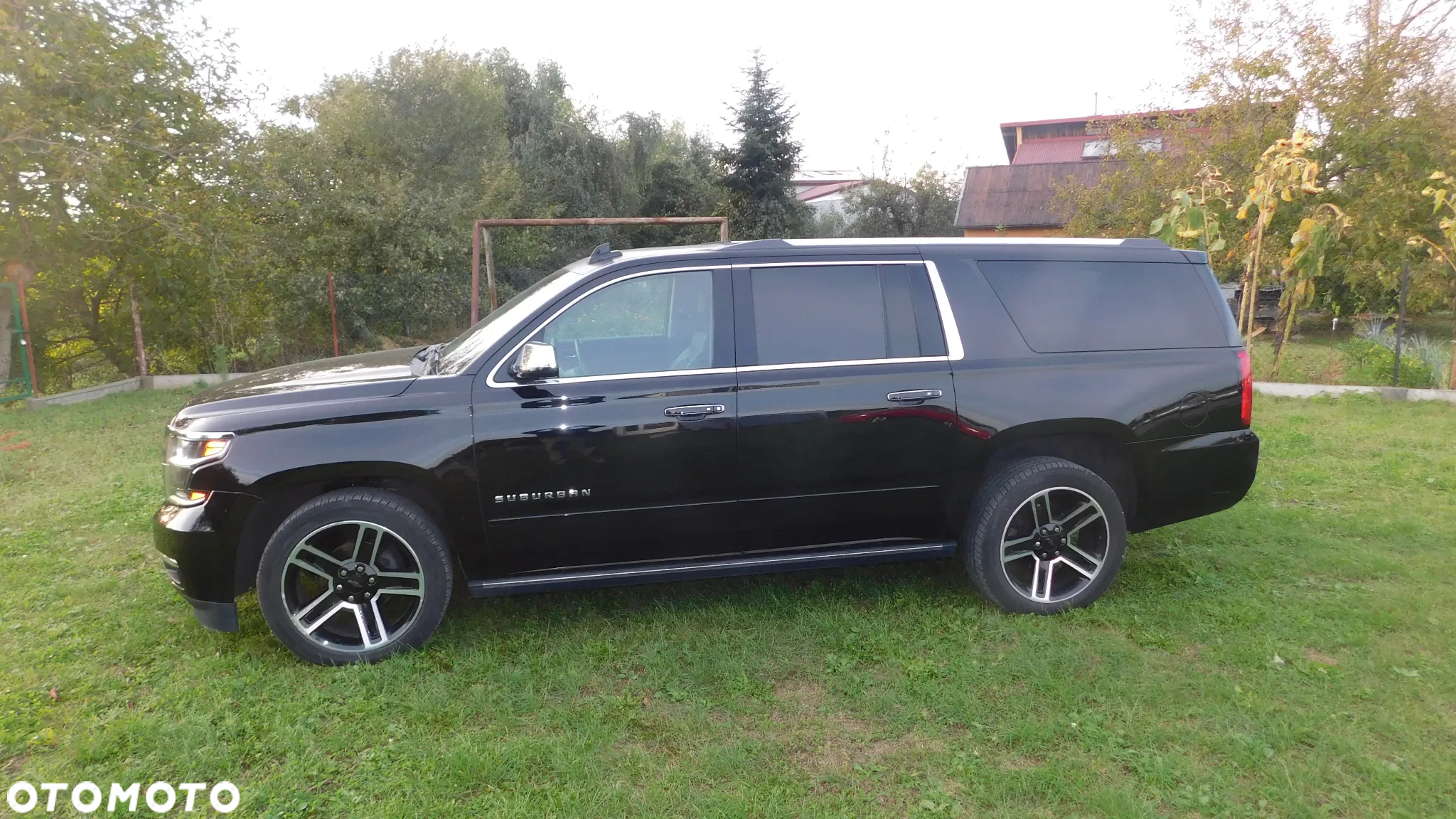 Chevrolet Suburban - 37