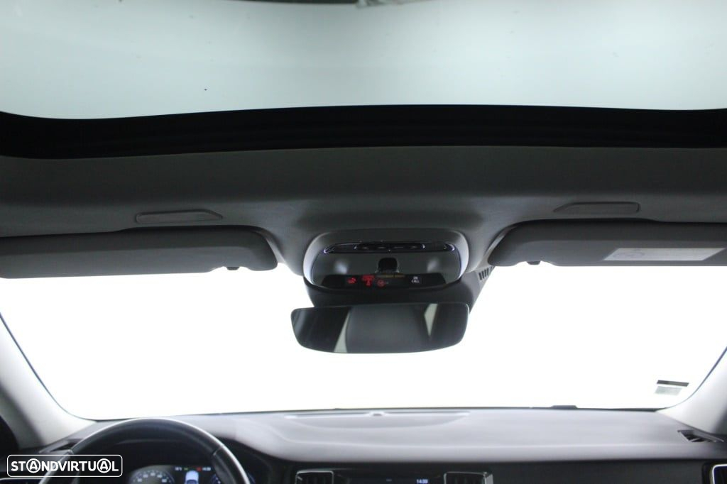 Volvo V60 2.0 D3 Momentum Plus - 19