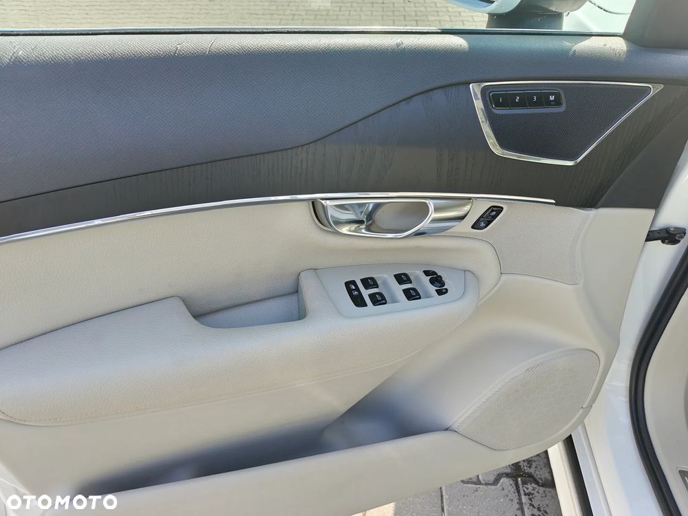 Volvo XC 90 T5 AWD Geartronic Momentum Pro - 10