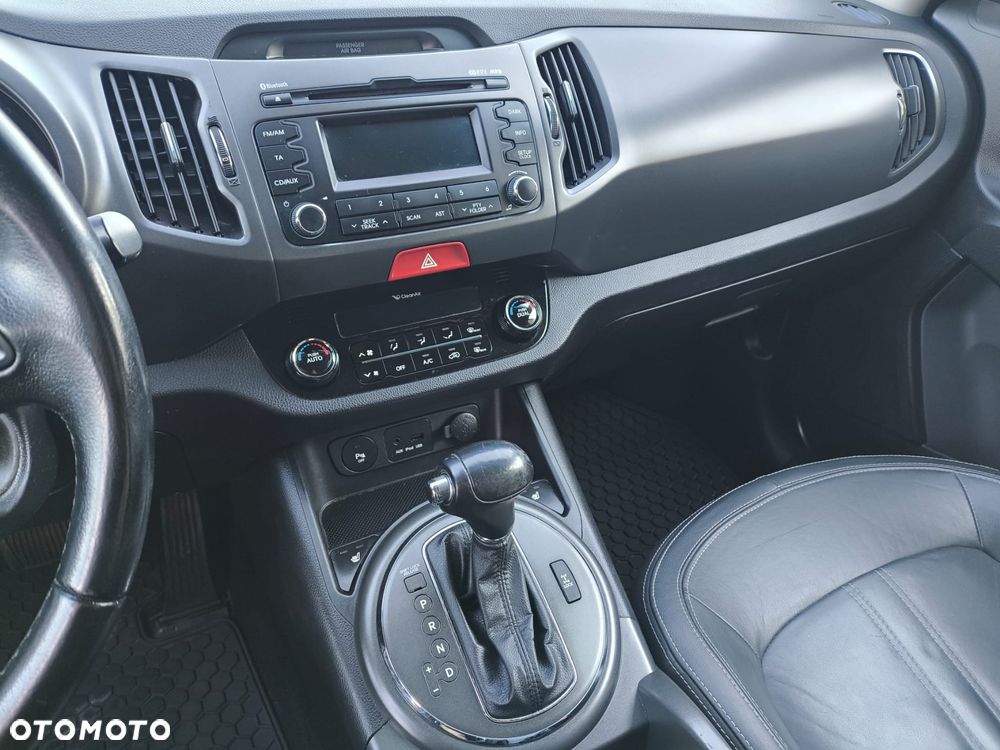 Kia Sportage 2.0 CRDI 4WD Automatik Spirit - 20