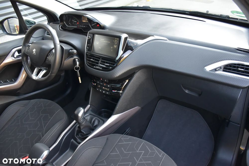 Peugeot 2008 BlueHDi 100 STOP & START Allure - 15