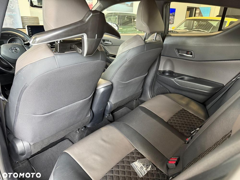 Toyota C-HR 2.0 Hybrid Executive - 10