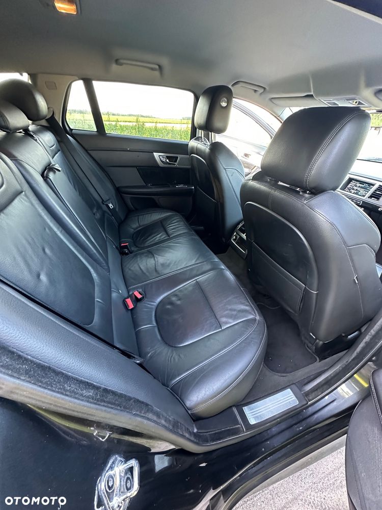 Jaguar XF 2.2 D - 22