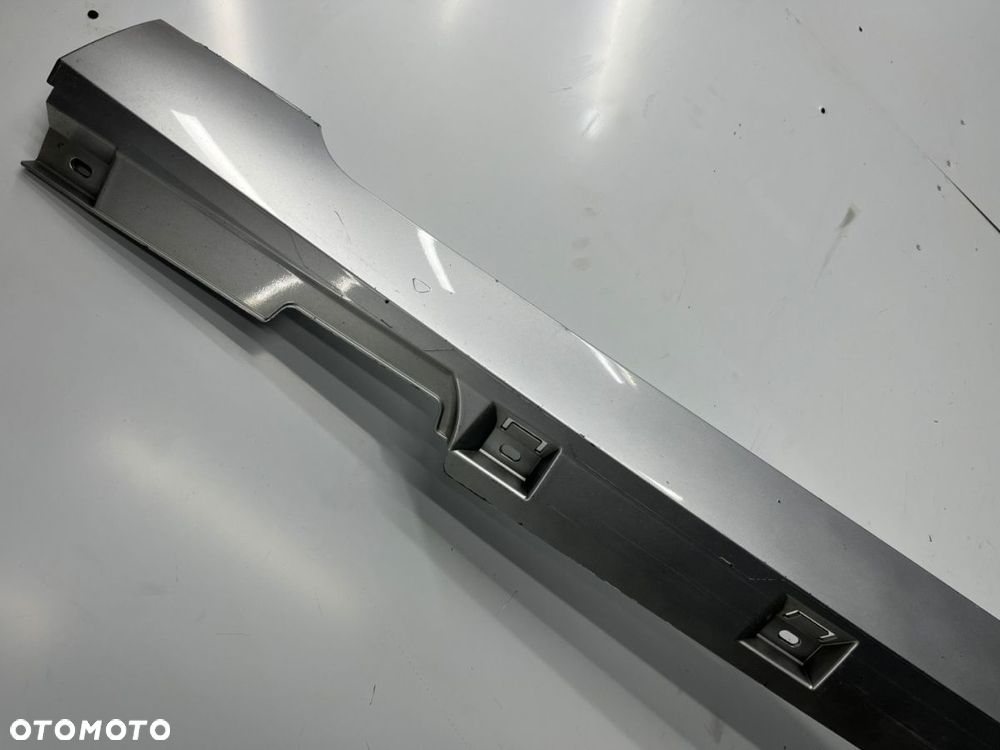 Nakładka progu VW Passat B8 14-23r. prawa listwa prawy próg zewnętrzny 3G0853858 - 2