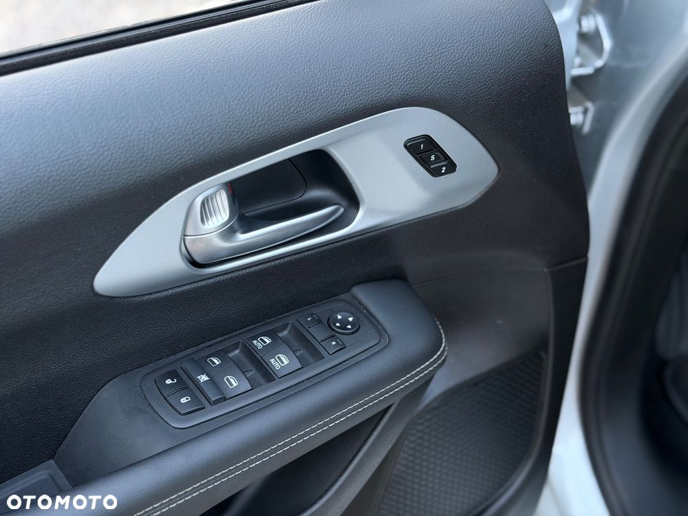 Chrysler Pacifica - 20