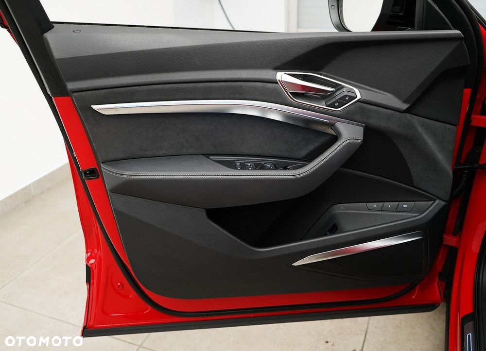 Audi e-tron - 20