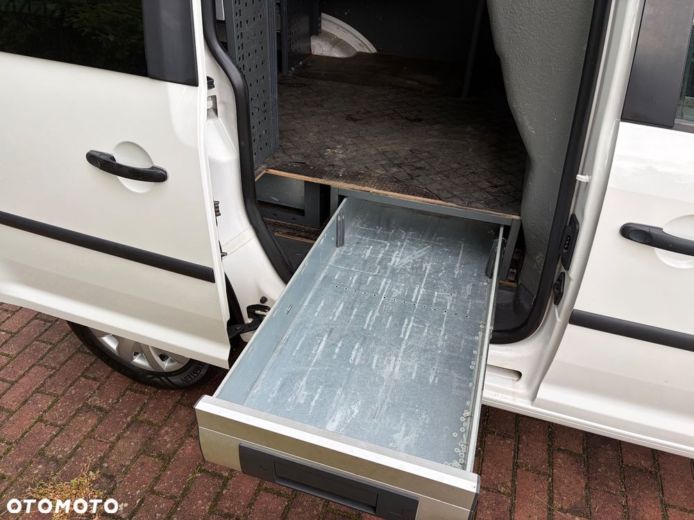 Volkswagen Caddy - 27