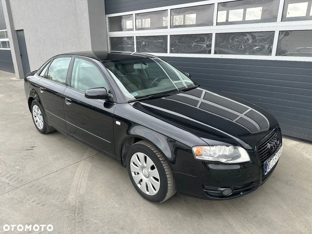 Audi A4 Limousine - 4