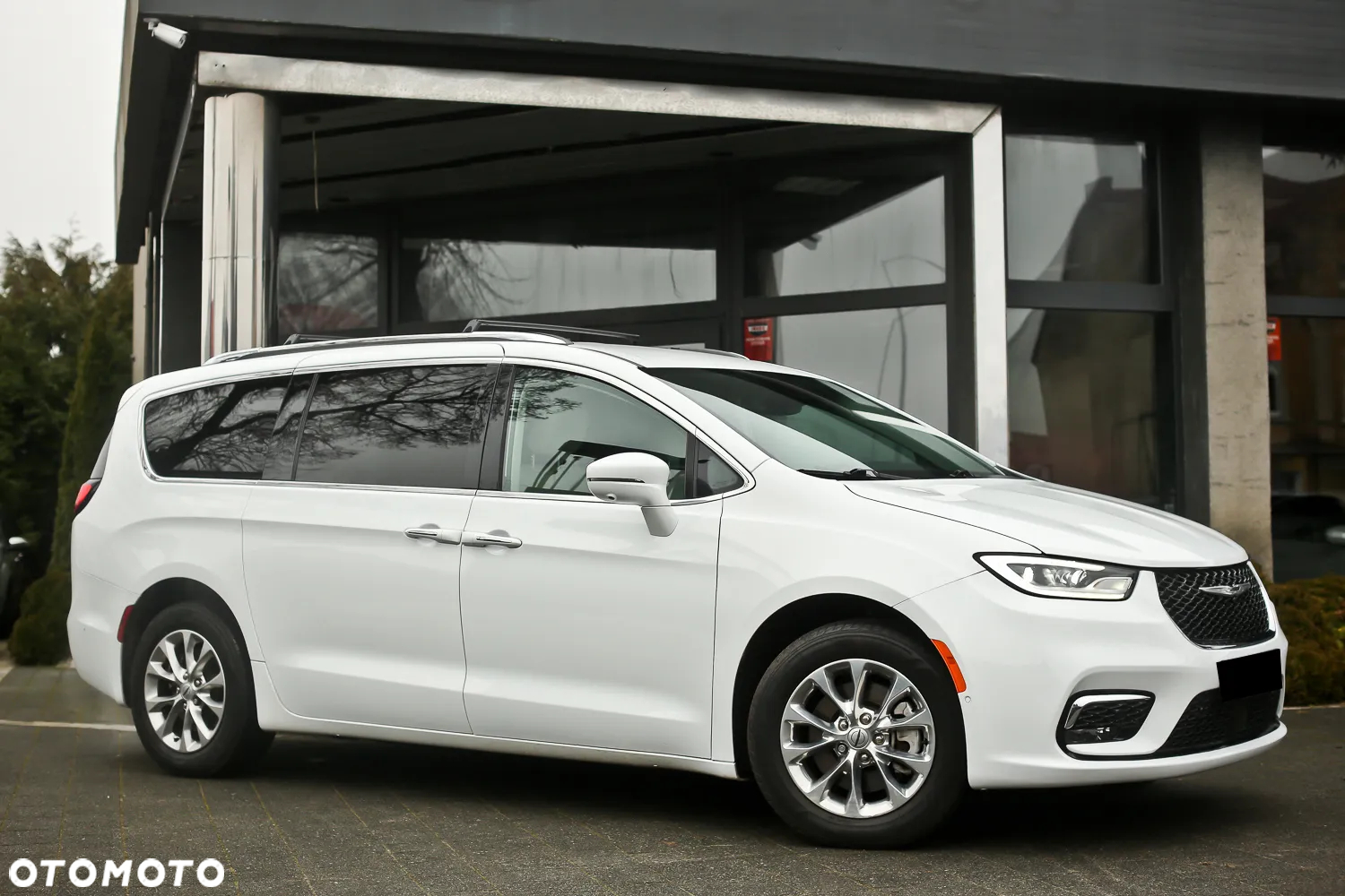 Chrysler Pacifica - 26