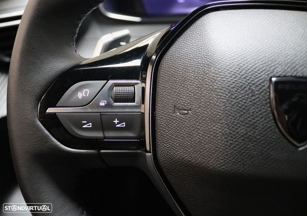 Peugeot 2008 1.2 Hybrid Allure e-DCS6 - 19