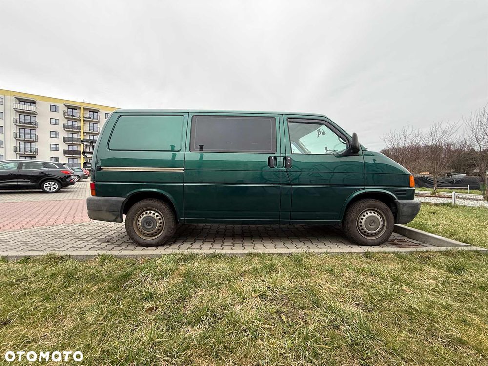Volkswagen Transporter - 1