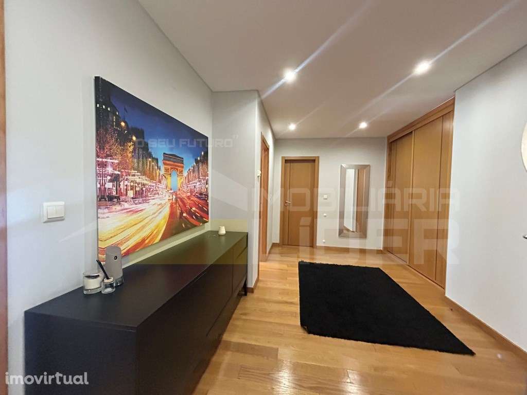 Apartamento T1 com terraço de aproximadamente 70m2 nas Colinas Cruz... - Grande imagem: 3/18