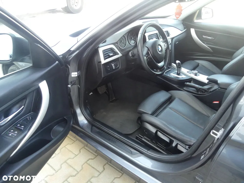 BMW Seria 3 318d Touring - 7