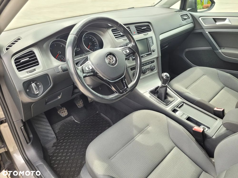 Volkswagen Golf 1.6 TDI BMT Comfortline - 10