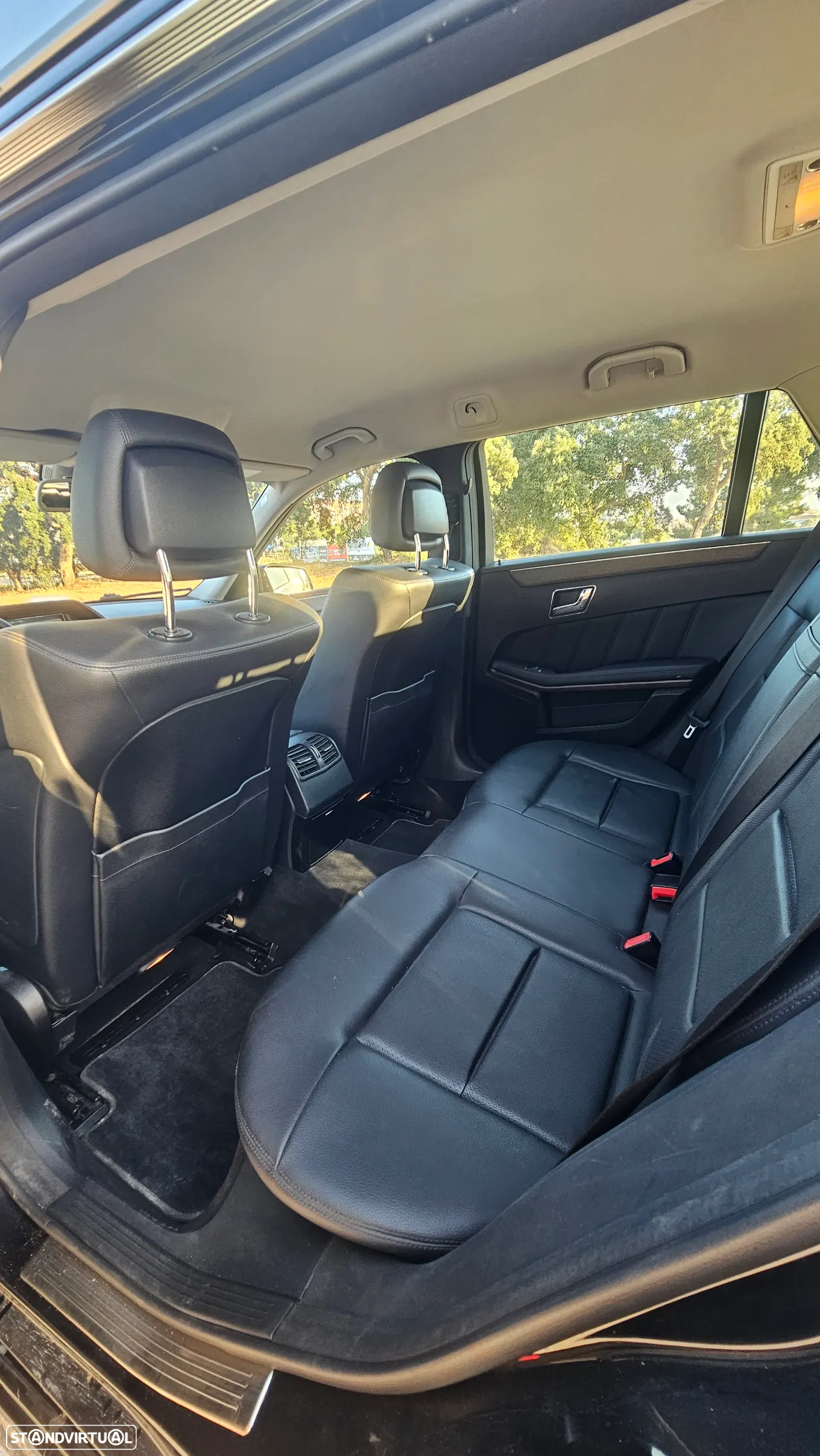 Mercedes-Benz E 250 CDi Elegance BE 4-Matic - 17