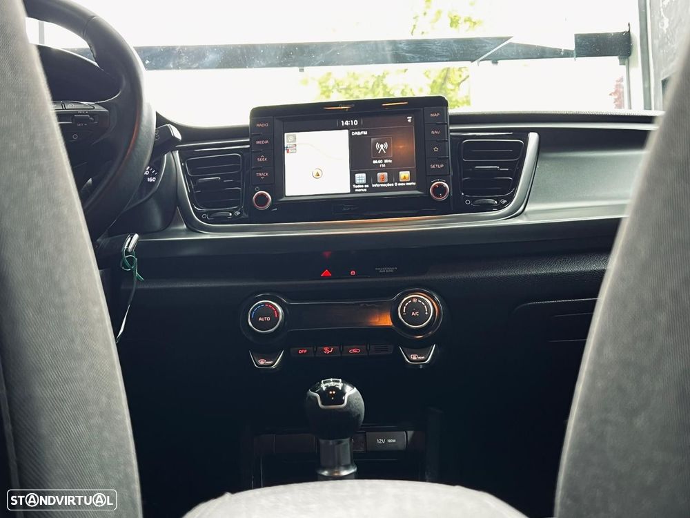 Kia Rio 1.2 CVVT LX - 23