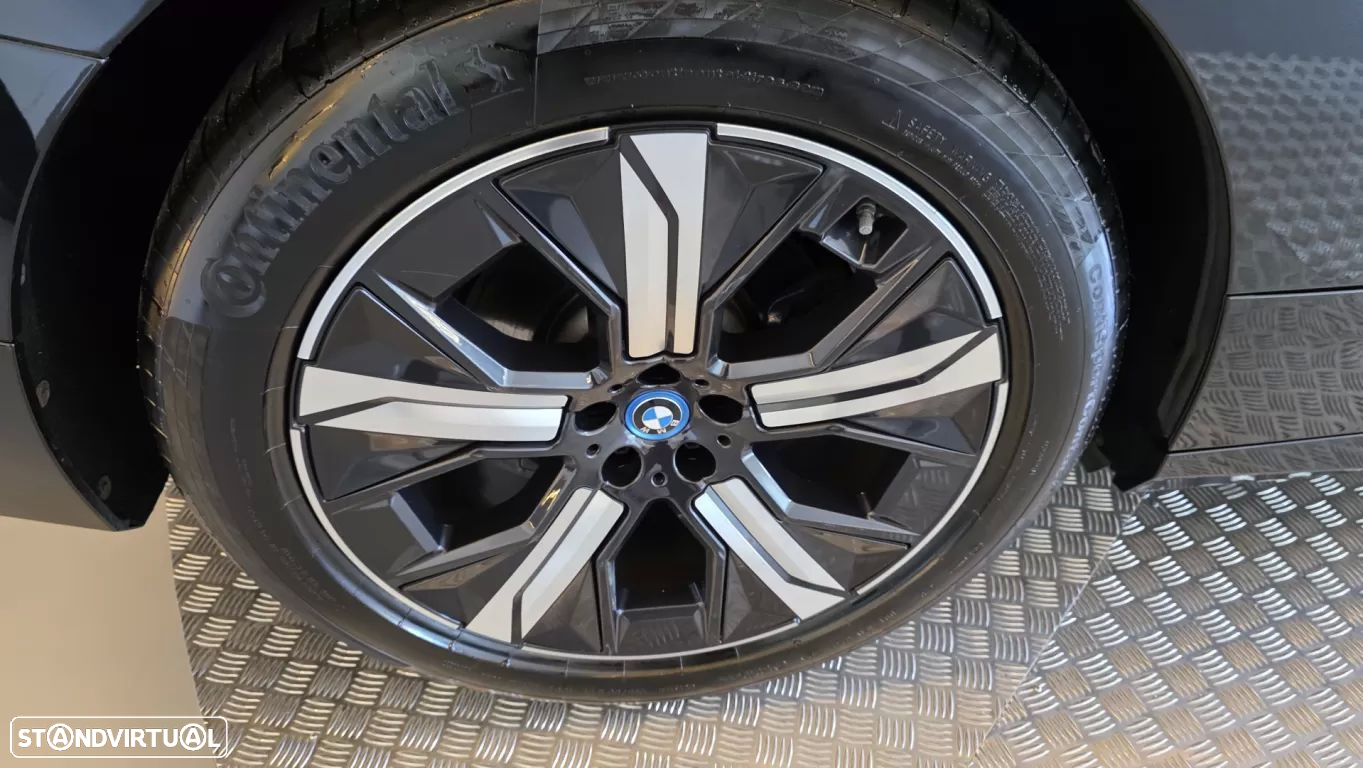 BMW iX xDrive 40 Pack Desportivo - 35