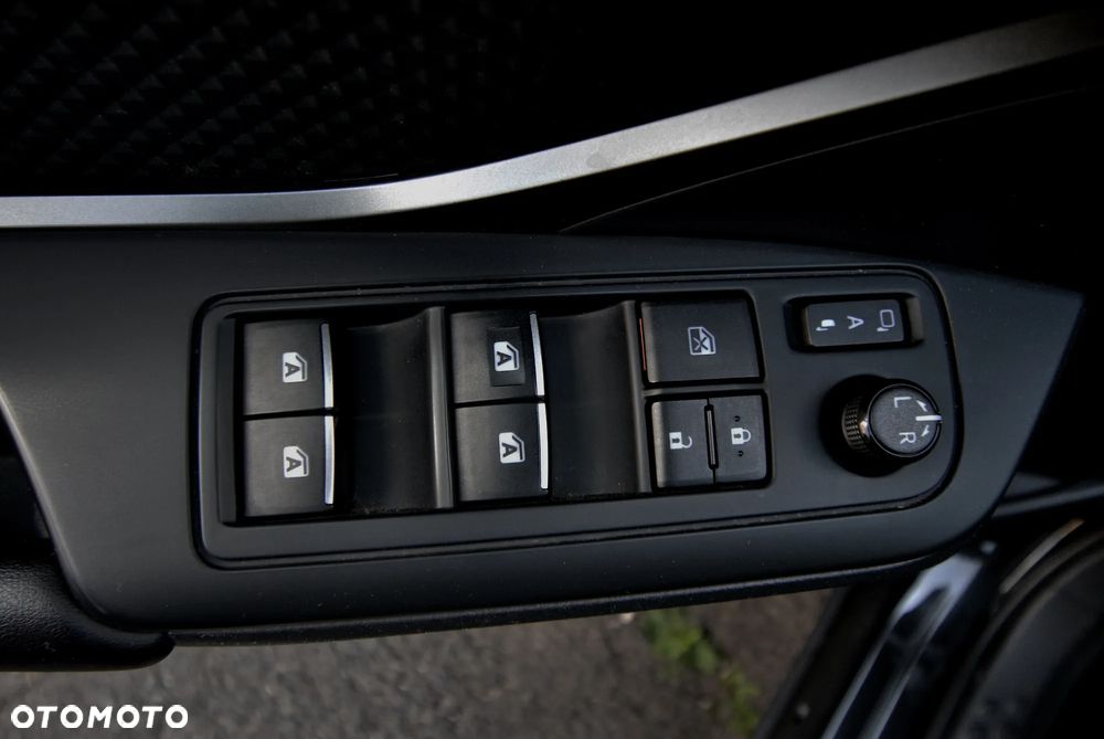 Toyota C-HR 1.2 Turbo Flow - 19