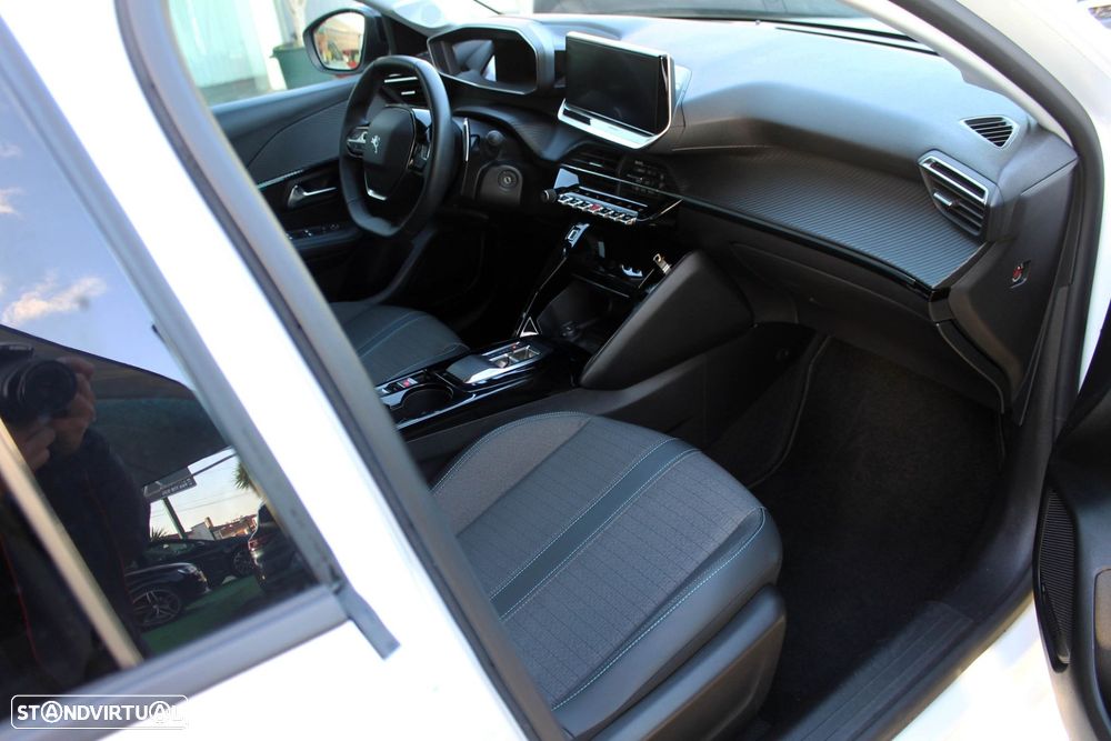 Peugeot 208 1.2 PureTech Allure Pack EAT8 - 25