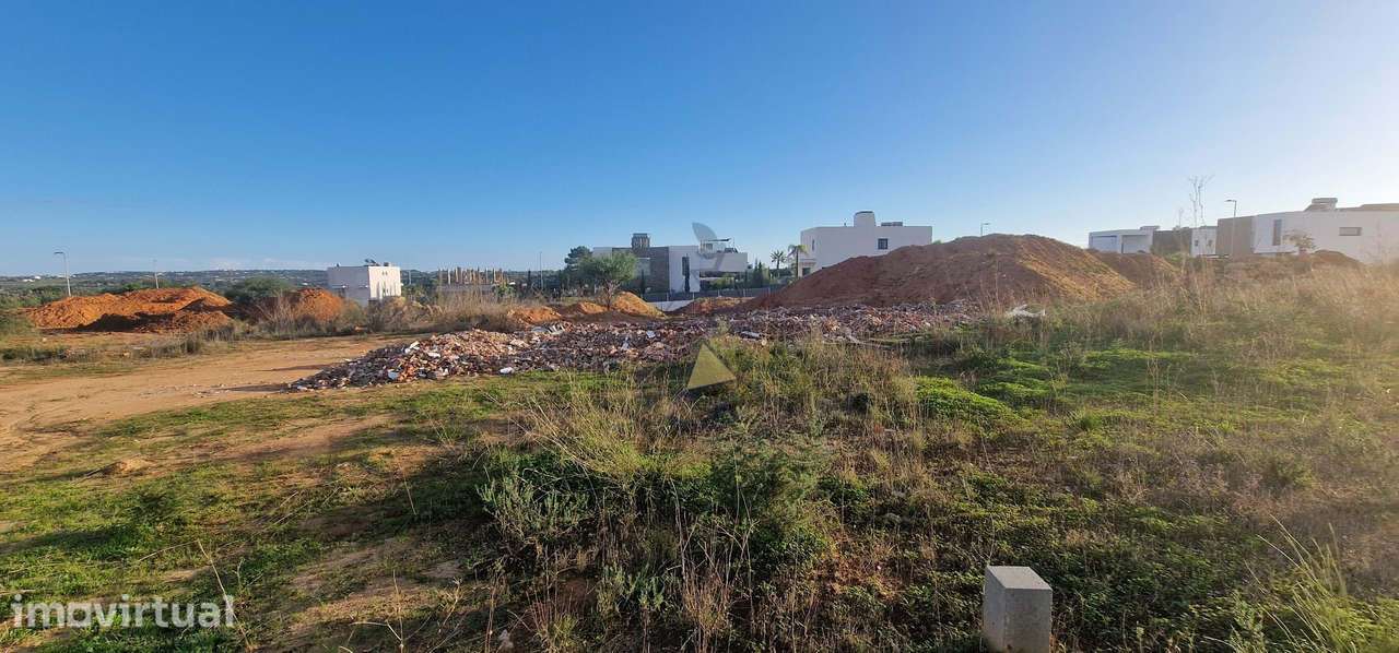 Terreno na Encosta Dourada em Alcantarilha - Grande imagem: 5/15