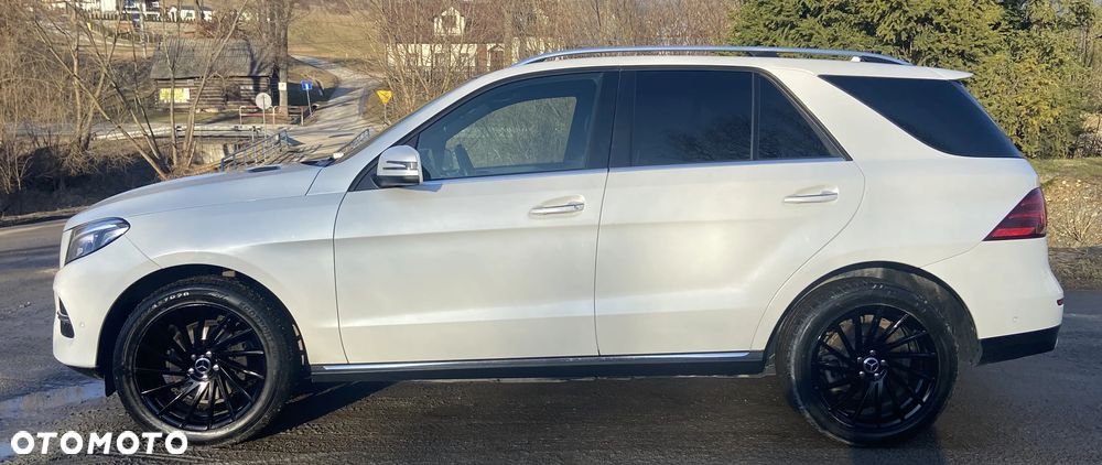 Mercedes-Benz GLE 350 d 4Matic 9G-TRONIC AMG Line - 4