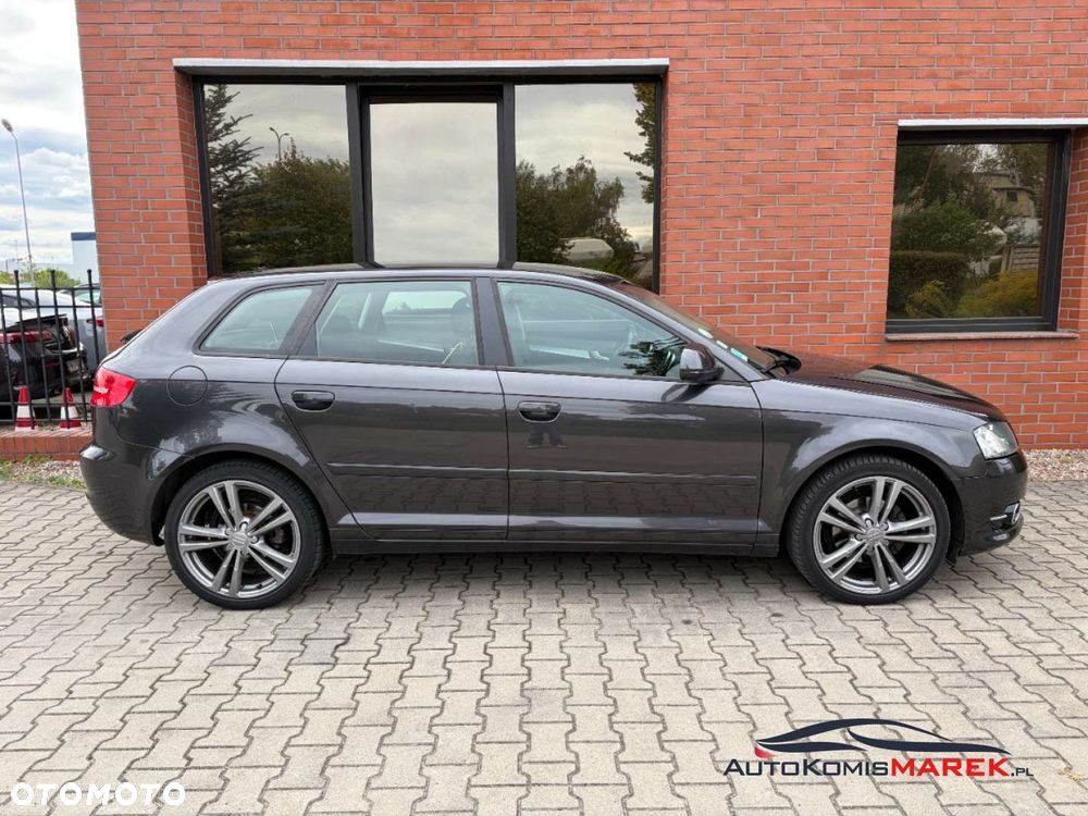 Audi A3 Sportback 2.0 TDI DPF Ambiente S tronic - 21