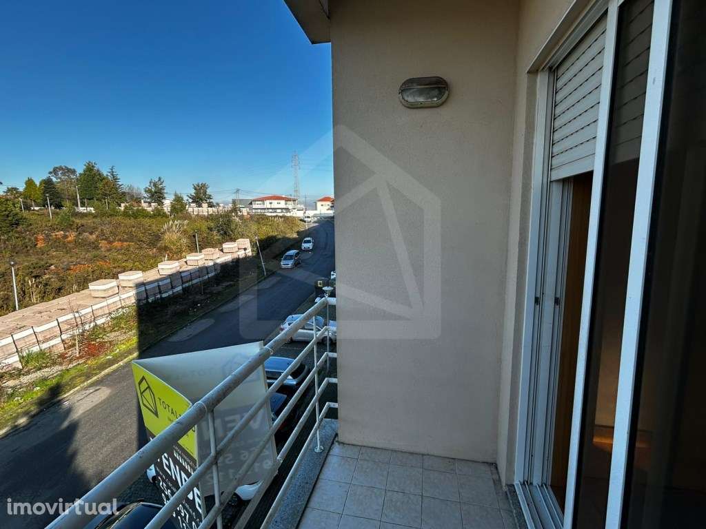 Apartamento T2 em Sanfins - Grande imagem: 3/18