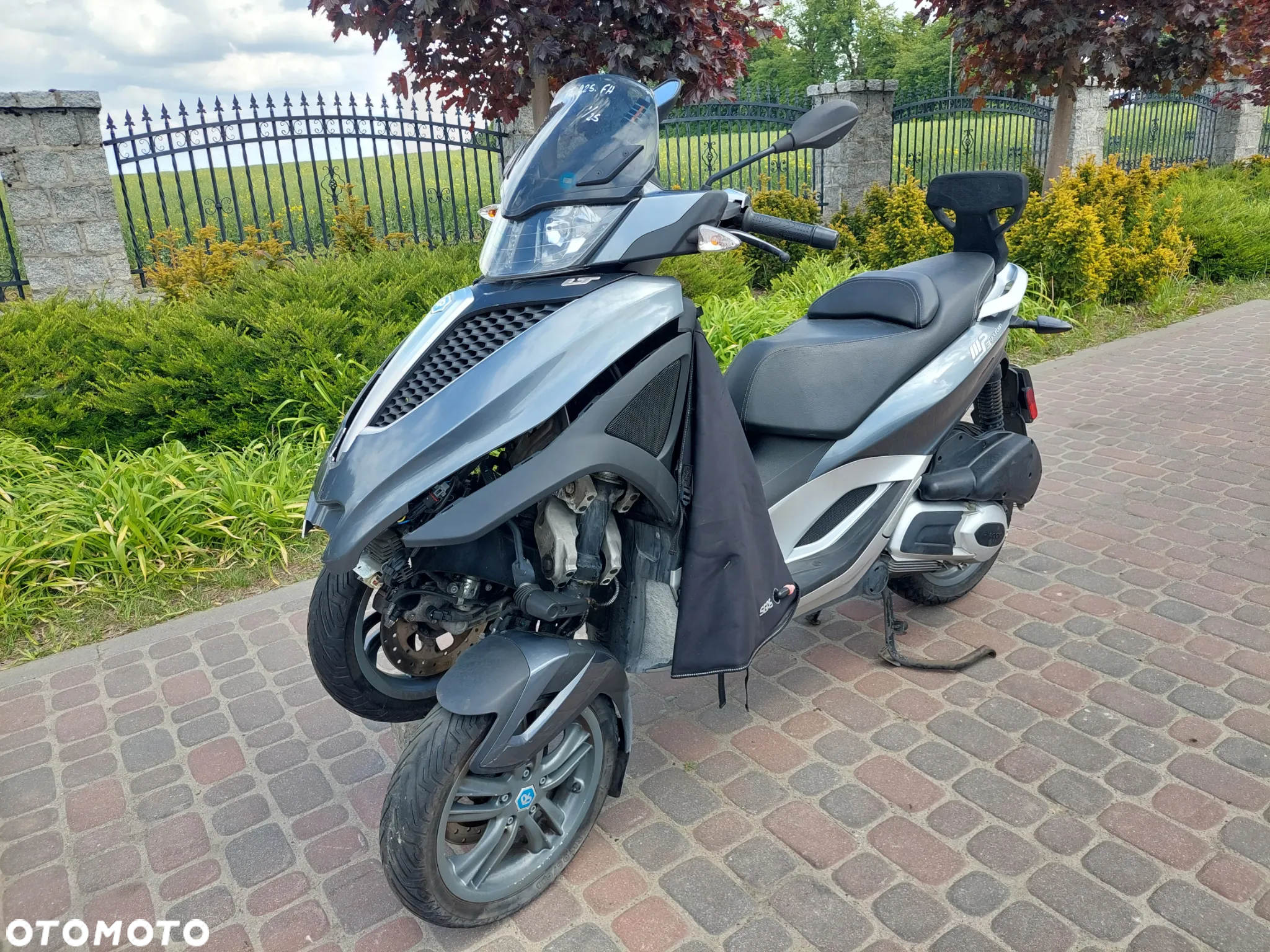 Piaggio MP-3 - 2