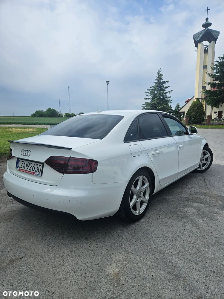 Audi A4 Limousine - 7