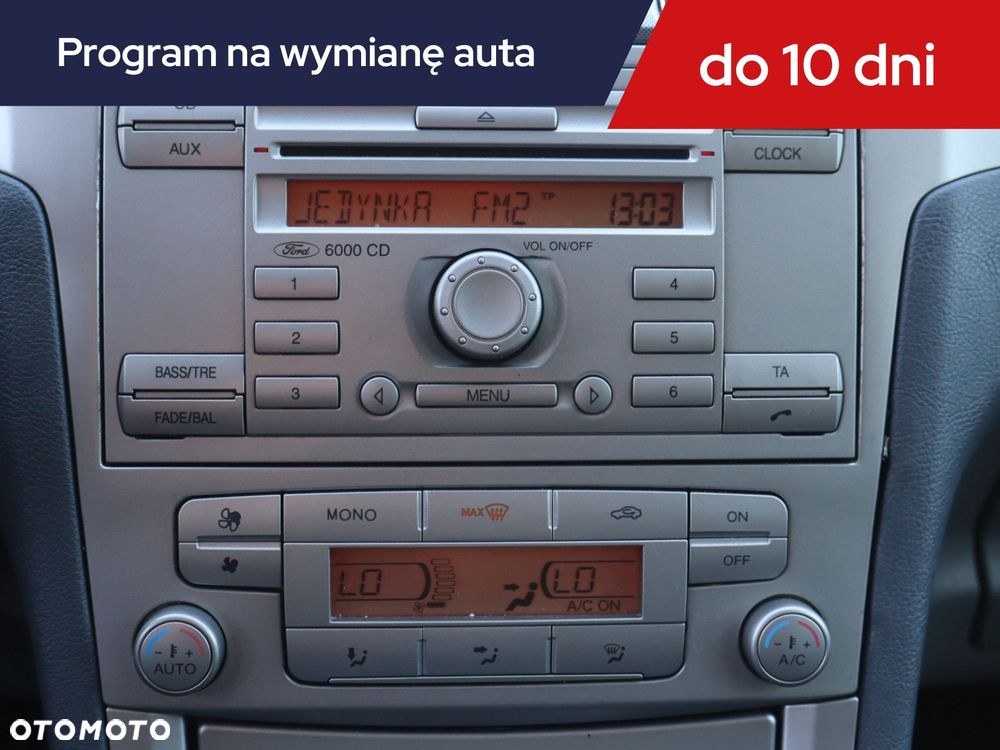 Ford Galaxy - 14