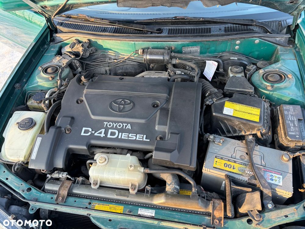 Toyota Corolla 2.0 D-4D Base - 21