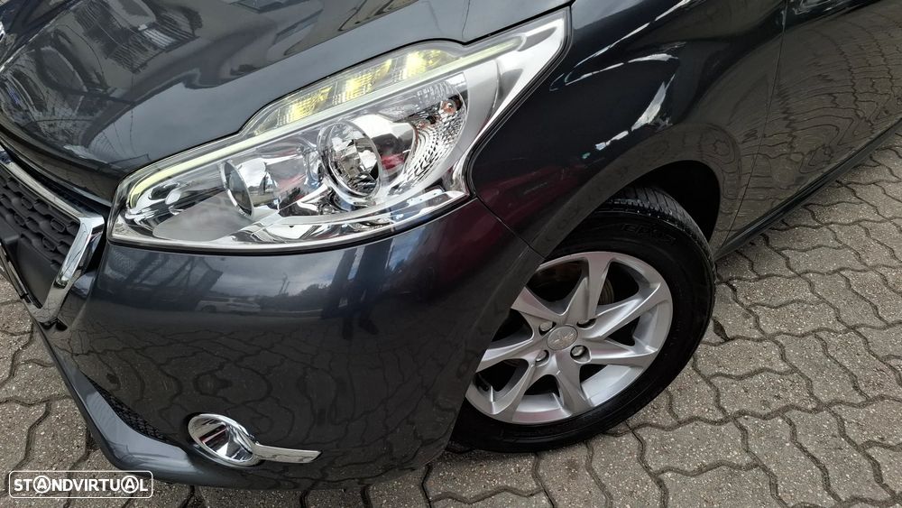 Peugeot 208 1.4 VTi Allure - 48