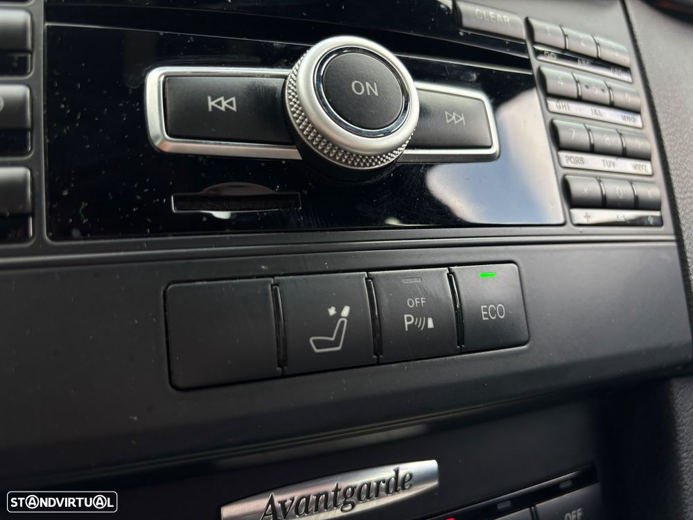 Mercedes-Benz E 250 CDI Avantgarde BE Auto. - 23