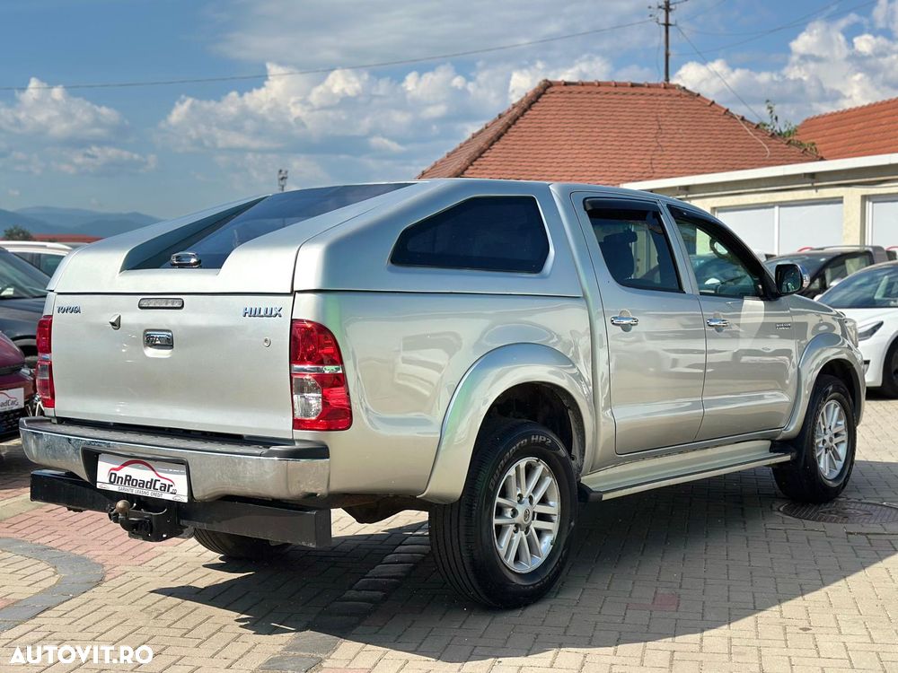 Toyota Hilux - 5