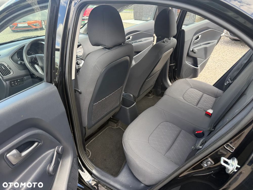 Kia Rio 1.2 Dream Team Edition - 25