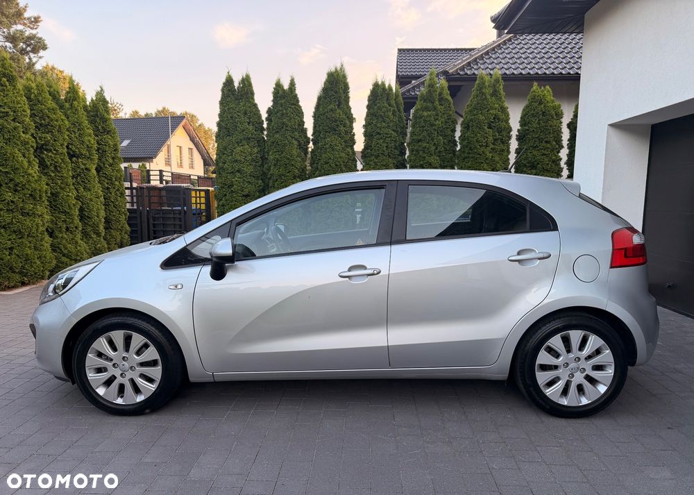 Kia Rio 1.2 Attract - 4