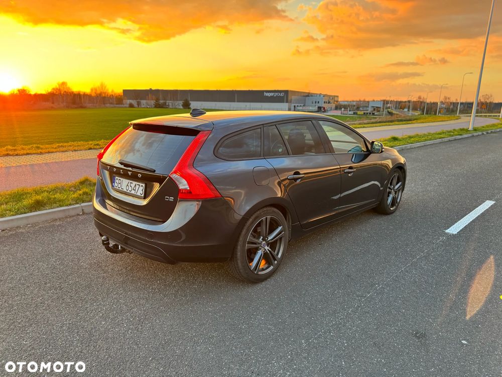 Volvo V60 D2 Geartronic Powershift - 18
