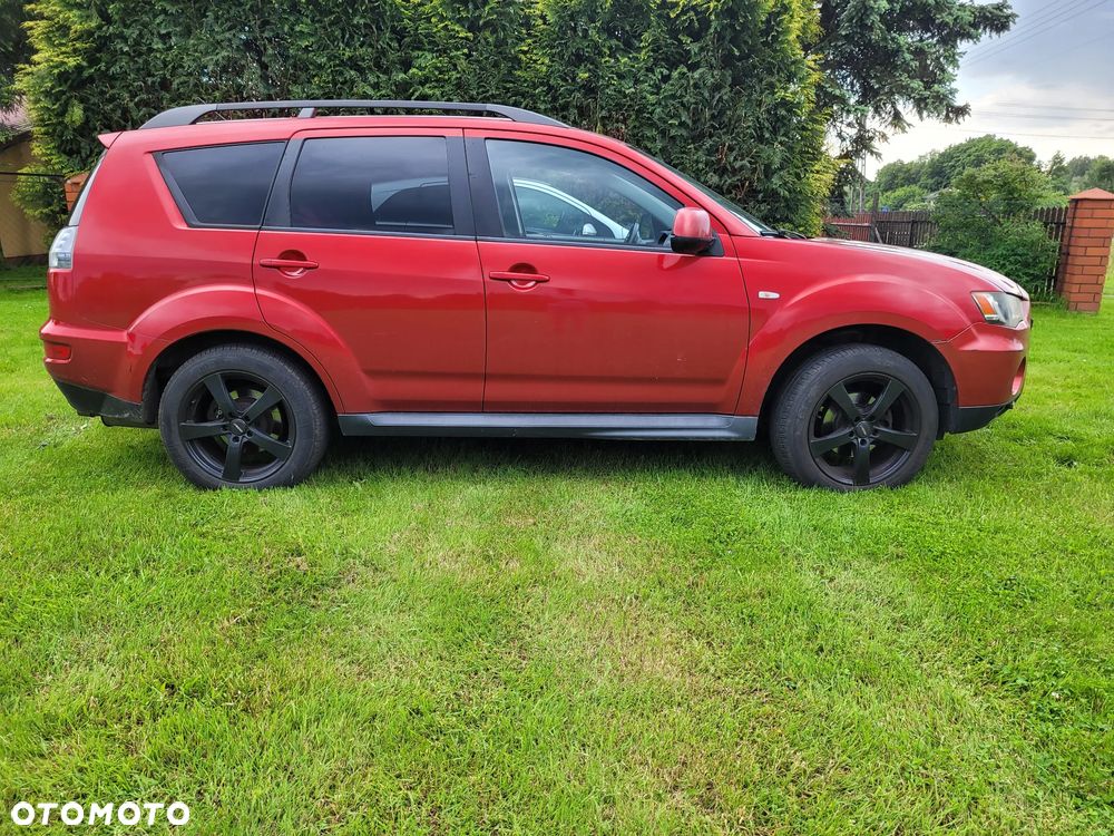 Mitsubishi Outlander - 4